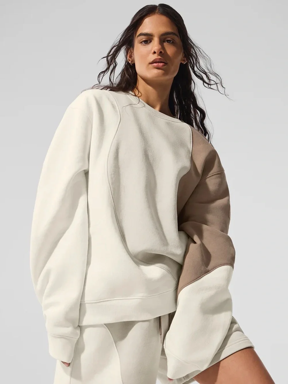 Alo Make Waves Crew Neck Pullover In Ivory/Bone/Gravel Size S
